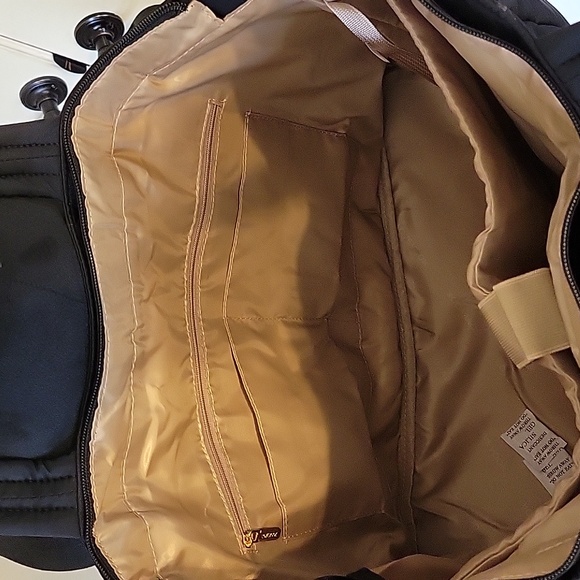 Black Quilted Tote Bag Large NWT - Picture 10 of 16